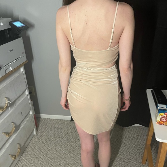 Lucy in the Sky bandage cut dress - Picture 3 of 4